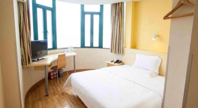 7 Days Inn Shanghai Minhang Dongchuan Road Jiaotong University Kültér fotó